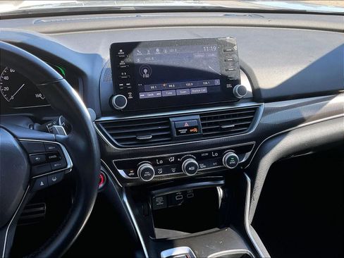 Used 2022 Honda Accord Sport image 9