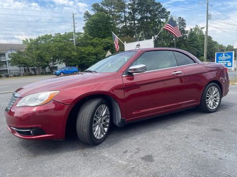 Used 2013 Chrysler 200 Limited FWD image 4