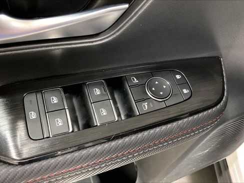Used 2025 Nissan Kicks SR AWD/4WD image 39