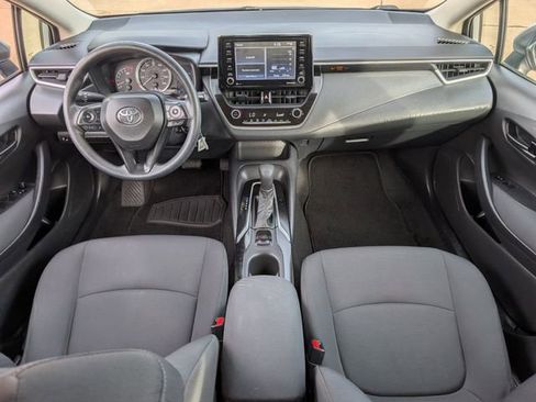 Used 2022 Toyota Corolla LE image 9