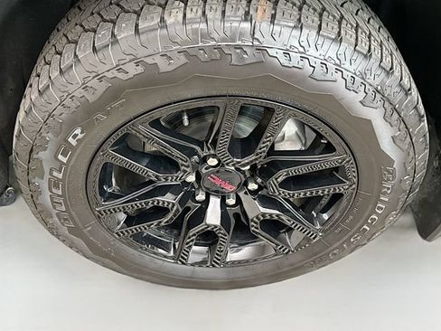 Used 2026 GMC Sierra 1500 Elevation AWD/4WD image 32