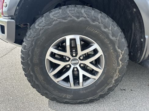 Used 2017 Ford F150 Raptor w/ Equipment Group 802A Luxury AWD/4WD image 9