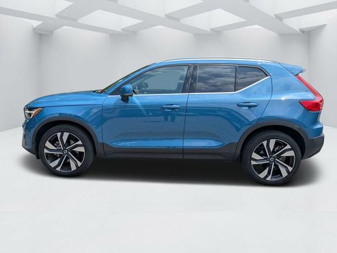 Certified 2023 Volvo XC40 B5 Plus w/ Protection Package Premier AWD/4WD image 6