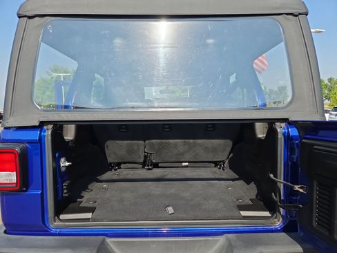 Used 2018 Jeep Wrangler Unlimited Sport AWD/4WD image 27