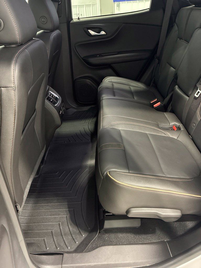 Used 2023 Chevrolet Blazer Premier FWD image 35