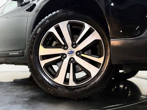 Used 2019 Subaru Outback 2.5i Limited image 11