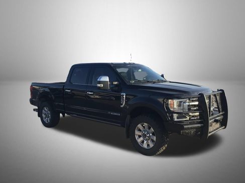 Used 2022 Ford F250 Platinum w/ FX4 Off-Road Package AWD/4WD image 2