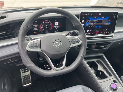 New 2026 Volkswagen Tiguan SE R-Line FWD image 32
