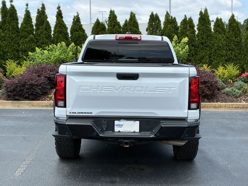 Used 2023 Chevrolet Colorado Trail Boss w/ Technology Package AWD/4WD image 8