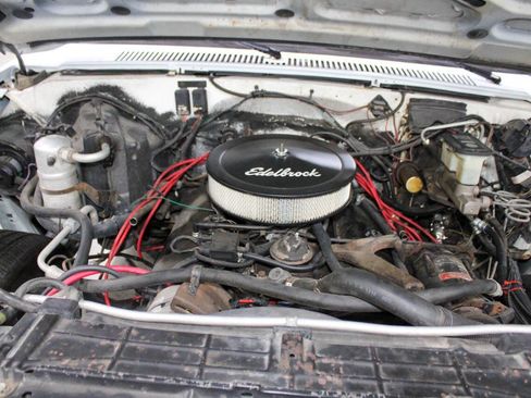 Used 1988 Chevrolet Silverado 3500 2WD Crew Cab image 17