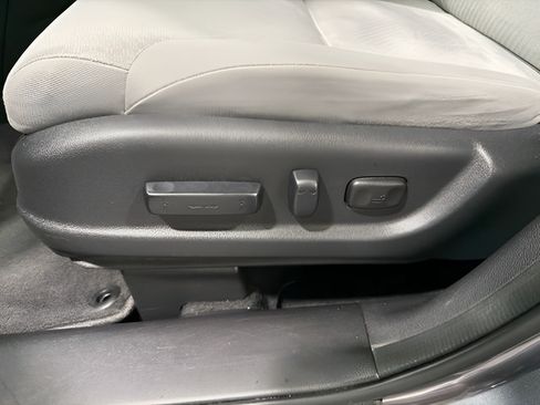 Used 2015 Honda CR-V EX image 12