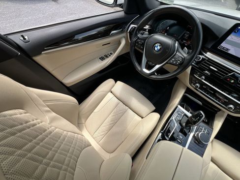 Used 2023 BMW 530i xDrive w/ Convenience Package AWD/4WD image 16