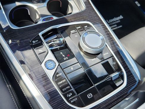 Used 2026 BMW X7 M60i image 21