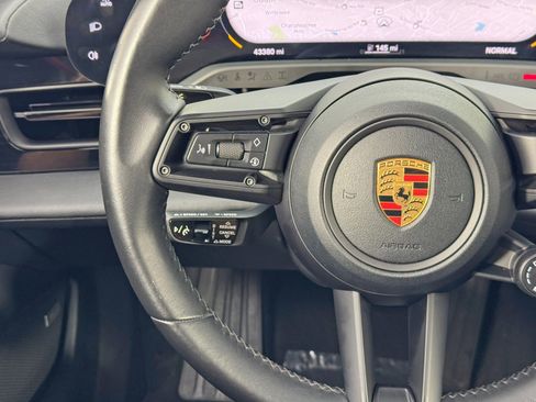 Used 2022 Porsche Taycan RWD image 22