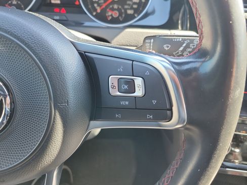 Used 2019 Volkswagen GTI SE image 27