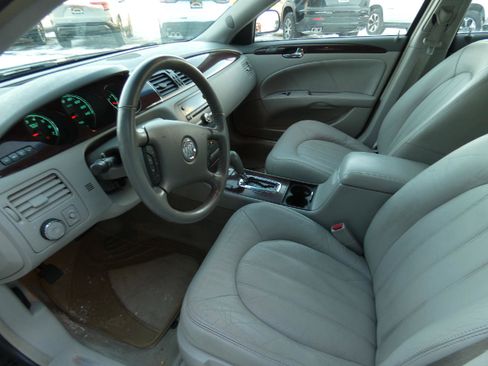 Used 2011 Buick Lucerne CXL image 12