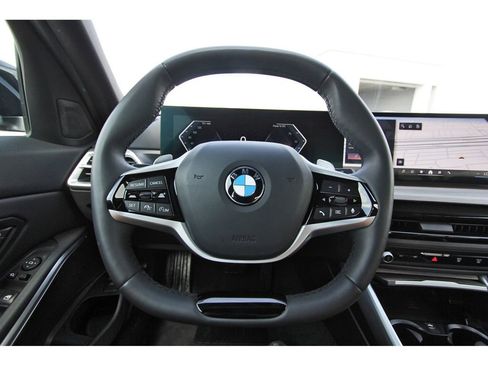 Used 2025 BMW 330i xDrive Sedan image 14