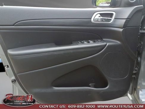 Used 2022 Jeep Grand Cherokee Laredo X AWD/4WD image 25