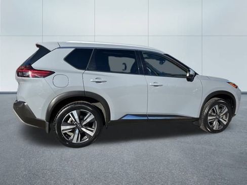 Used 2021 Nissan Rogue SL w/ Premium Package image 13