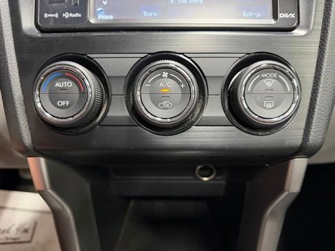 Used 2015 Subaru Forester 2.5i Limited AWD/4WD image 38