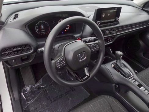 Used 2025 Honda HR-V LX image 10