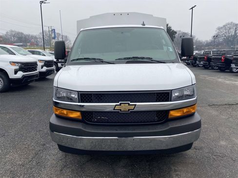 New 2025 Chevrolet Express 3500 Work Van w/ Power Convenience Package image 2