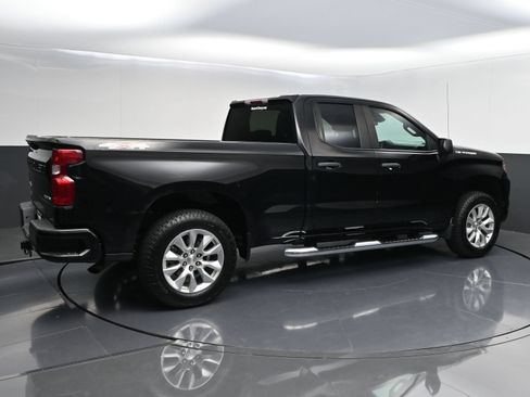 Used 2023 Chevrolet Silverado 1500 Custom AWD/4WD image 8