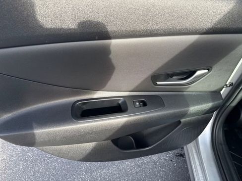 Used 2021 Hyundai Elantra SEL w/ Convenience + Premium Package image 21