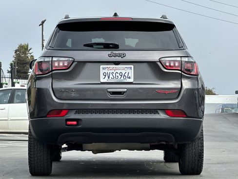 Used 2023 Jeep Compass Trailhawk image 6