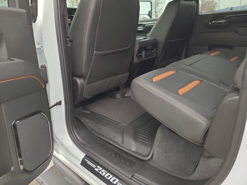 Used 2024 GMC Sierra 2500 AT4 w/ AT4 Preferred Package image 20