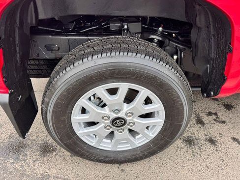 Used 2025 Toyota Tacoma SR5 image 35