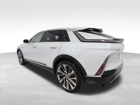 Certified 2026 Cadillac Lyriq Signature Luxury w/ Nappa Leather Package AWD/4WD image 2