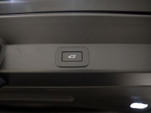 Used 2025 Land Rover Range Rover Sport Dynamic SE image 59