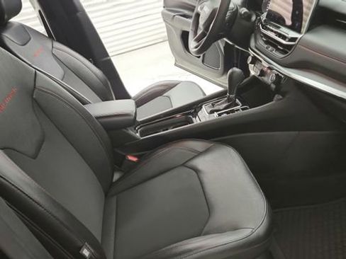 Used 2024 Jeep Compass Trailhawk image 18