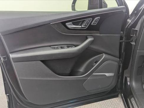 Used 2017 Audi Q7 3.0T Prestige w/ Prestige Package AWD/4WD image 13