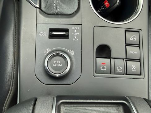 Used 2023 Toyota Highlander XSE AWD/4WD image 21
