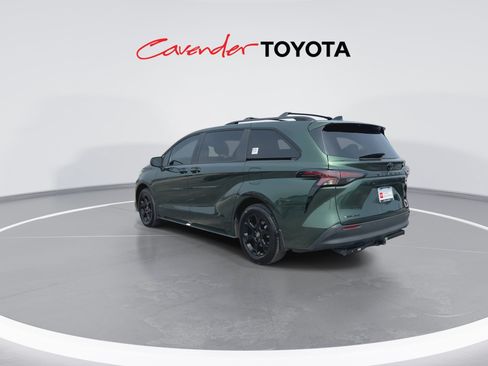 Certified 2025 Toyota Sienna XLE Woodland Edition AWD/4WD image 6