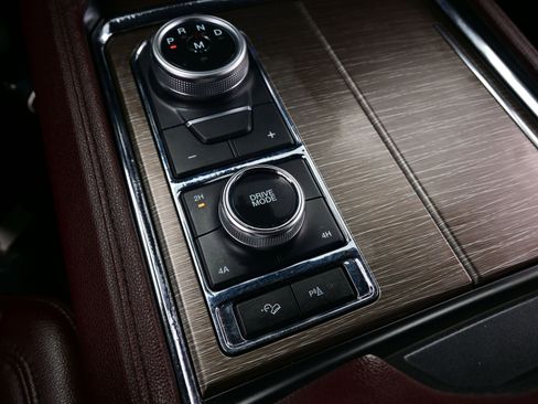 Used 2022 Ford Expedition Max Limited image 25