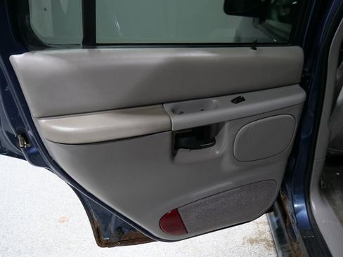 Used 1999 Ford Explorer XLT image 27