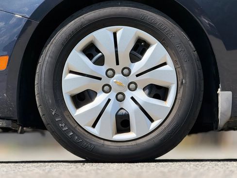 Used 2014 Chevrolet Cruze LS image 22