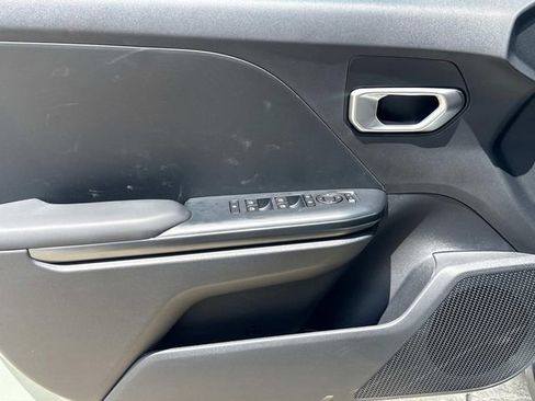 New 2026 Kia K4 FWD image 21