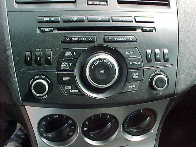 Used 2011 MAZDA MAZDA3 i Touring FWD image 20