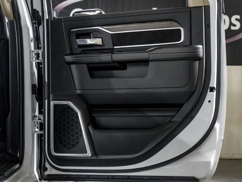 Used 2020 RAM 3500 Laramie image 37