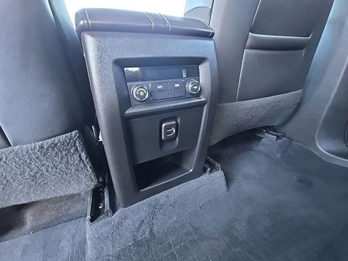 Used 2023 Chevrolet Traverse LT image 26