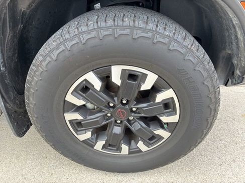 Used 2023 Nissan Frontier PRO-4X w/ Pro Convenience Package AWD/4WD image 9
