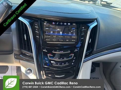 Used 2020 Cadillac Escalade Premium Luxury AWD/4WD image 34