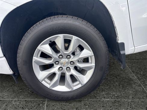 Used 2024 Chevrolet Silverado 1500 Custom image 14