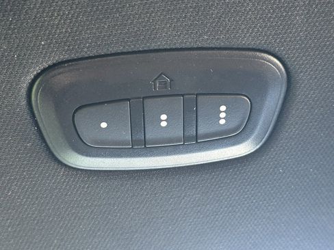 Used 2024 RAM 1500 Laramie image 41