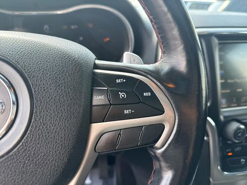 Used 2017 Jeep Grand Cherokee Trailhawk w/ Trailhawk Luxury Group AWD/4WD image 21