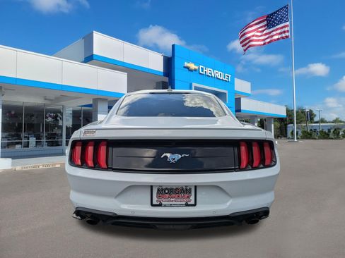Used 2021 Ford Mustang Premium RWD image 4
